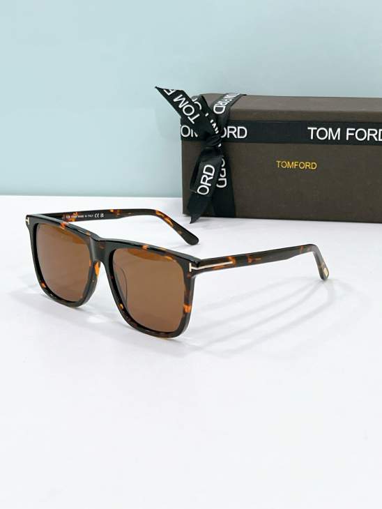 Picture of Tom Ford Sunglasses _SKUfw80537603fw